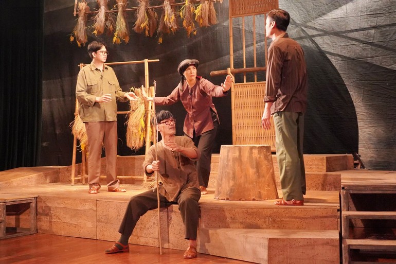 “Mặt nạ người” và “Điều còn lại” tạo dấu ấn cho 