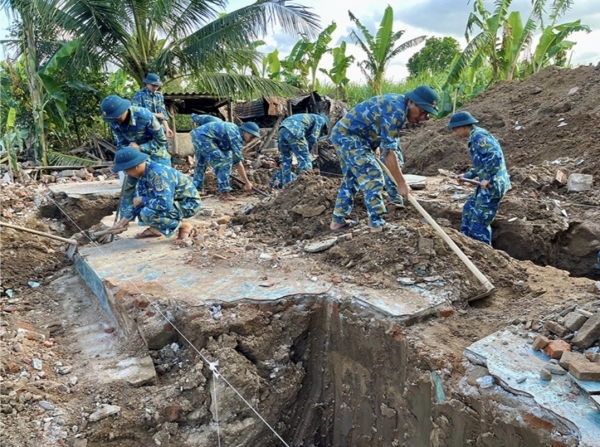 thap sang mua xuan vung lu but ky cua ngoc thu thanh trung