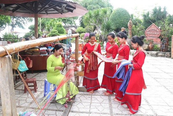 to chuc ngay hoi van hoa dan toc cham lan thu vi tai khanh hoa