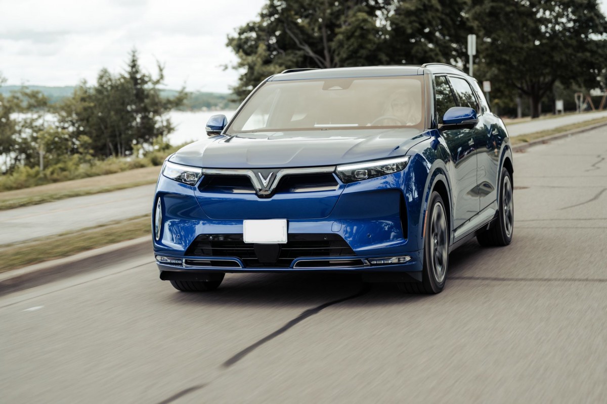 “Pháo đài” an toàn VinFast VF 9 thuyết phục chủ xe doanh nhân