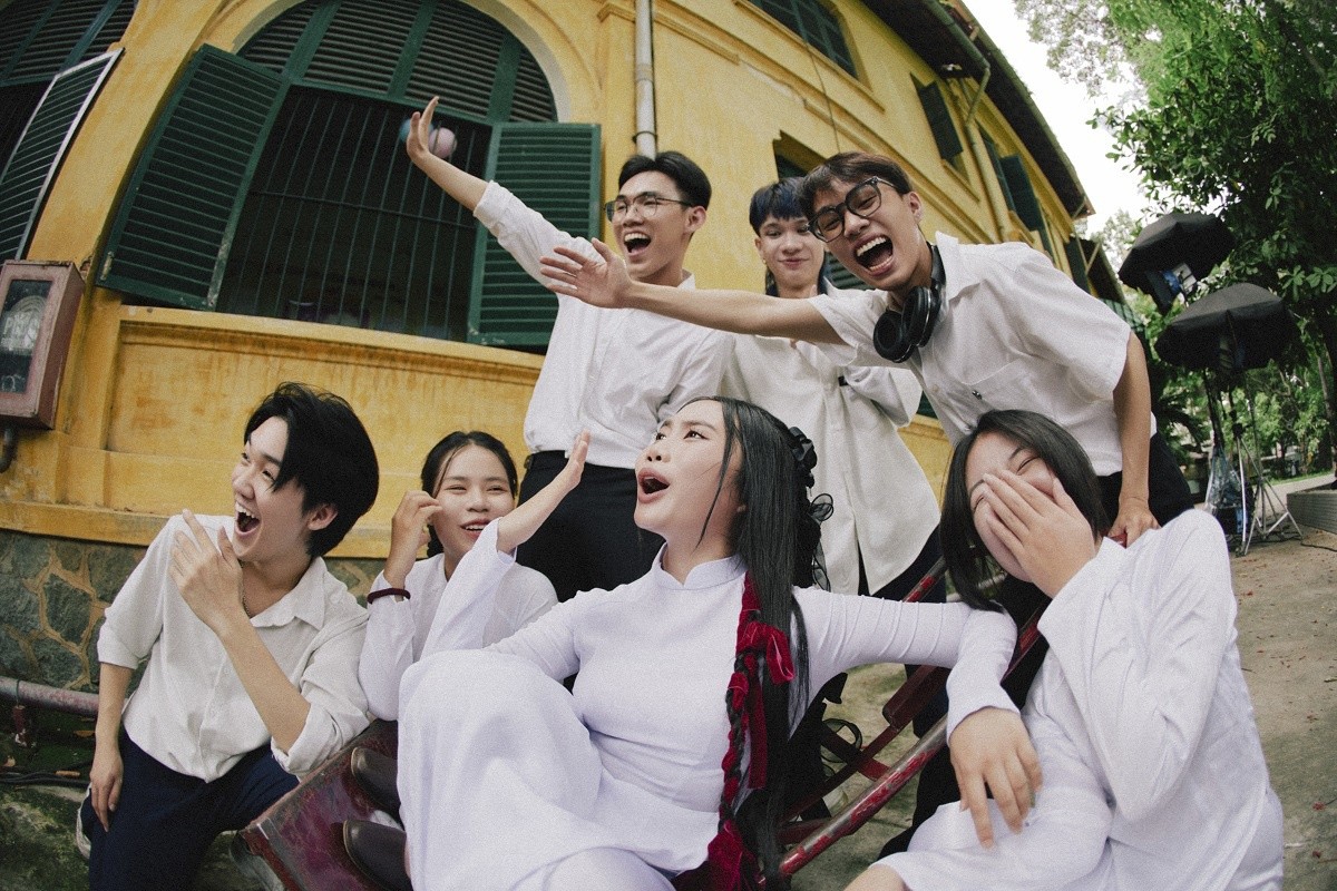 Văn học ứng dụng với đời sống đương đại - Từ lí luận tới thực tiễn