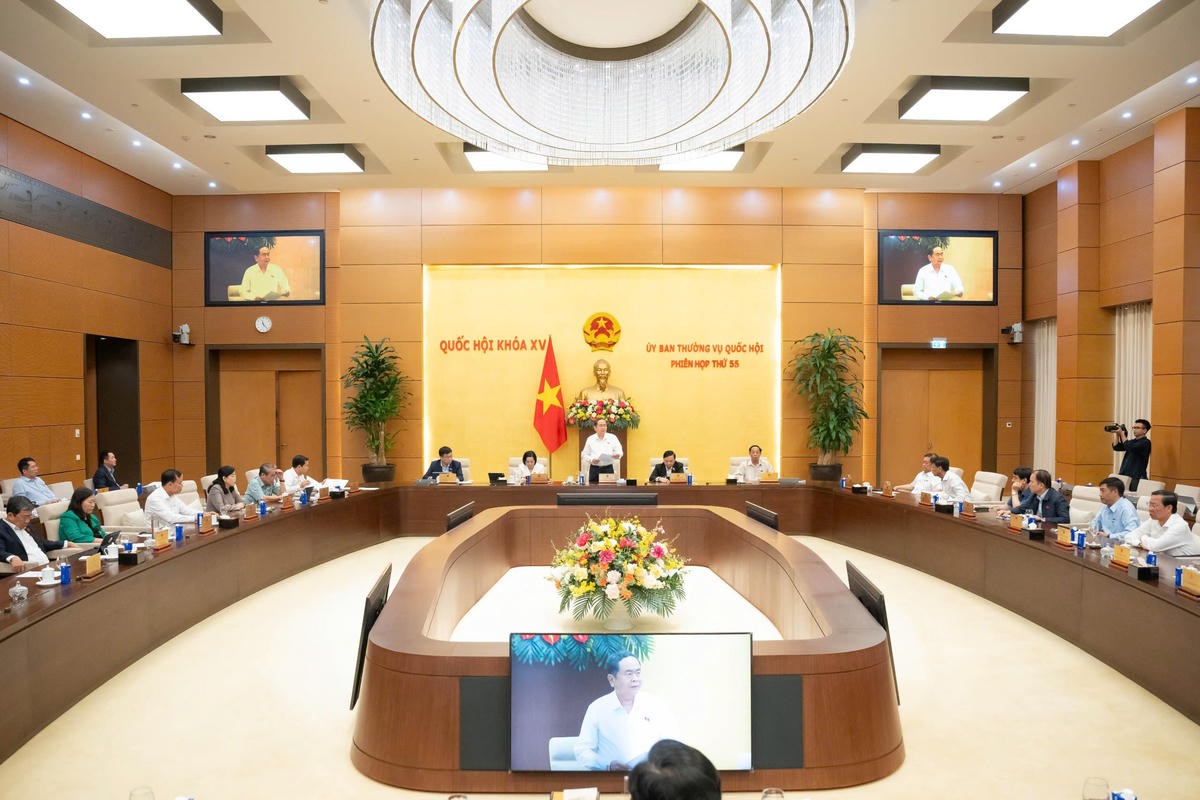 Uỷ ban Thường vụ Quốc hội họp phiên thứ 56