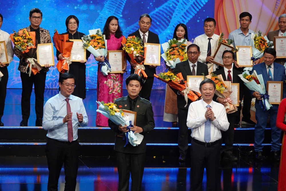 Giải thưởng sáng tác, quảng bá tác phẩm VH-NT, báo chí chủ đề “Học tập và làm theo tư tưởng, đạo đức, phong cách Hồ Chí Minh