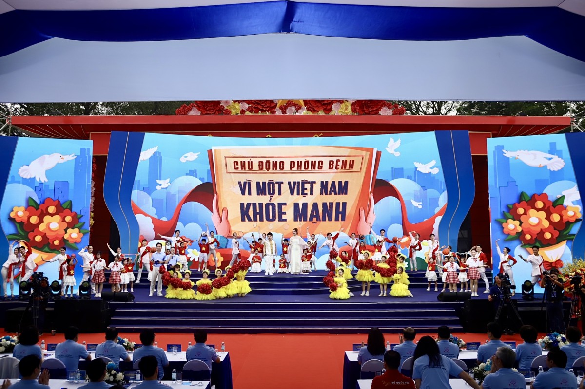 Lễ mít tinh phát động Ngày Sức khỏe toàn dân - Vì một Việt Nam khỏe mạnh