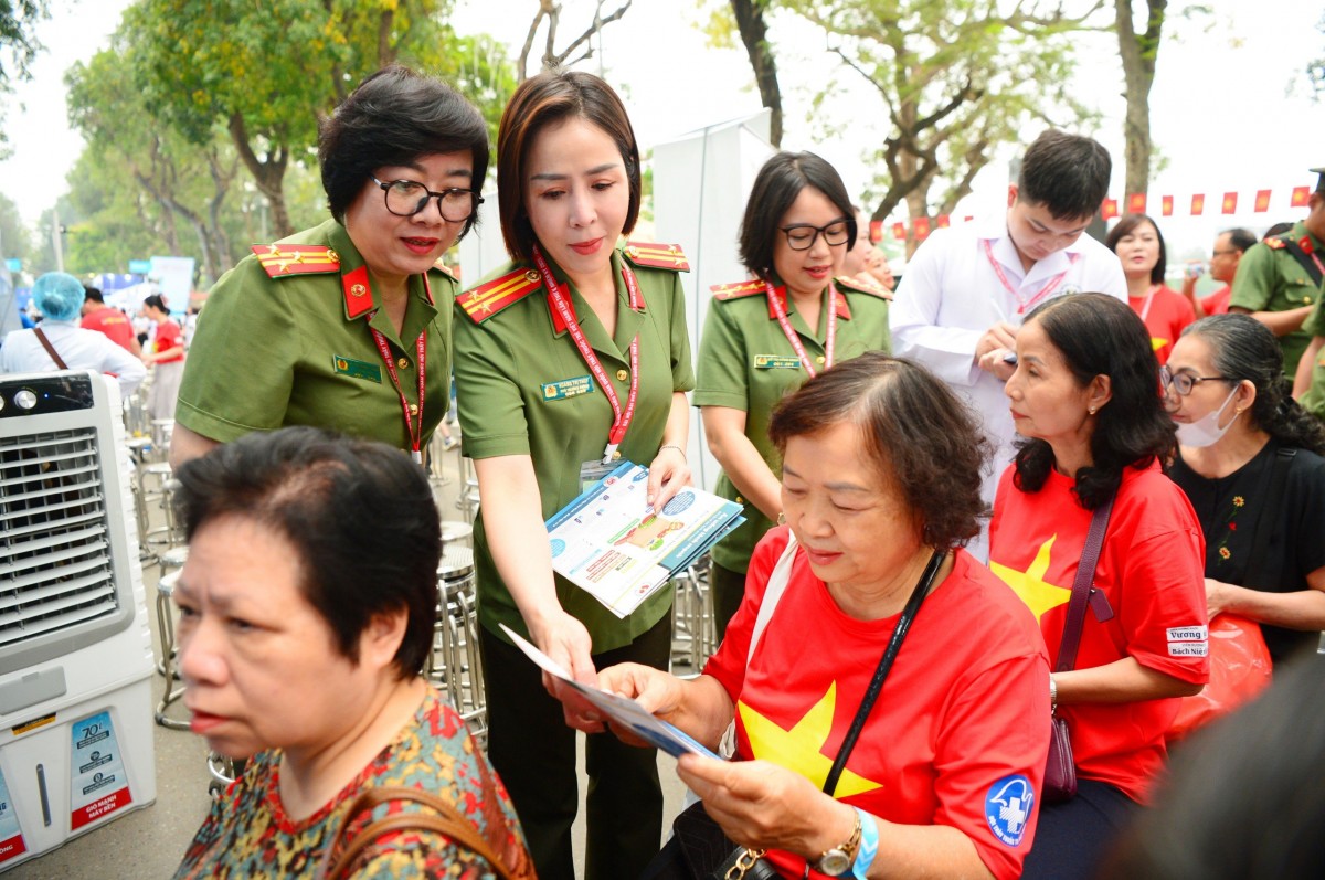 Lễ mít tinh phát động Ngày Sức khỏe toàn dân - Vì một Việt Nam khỏe mạnh