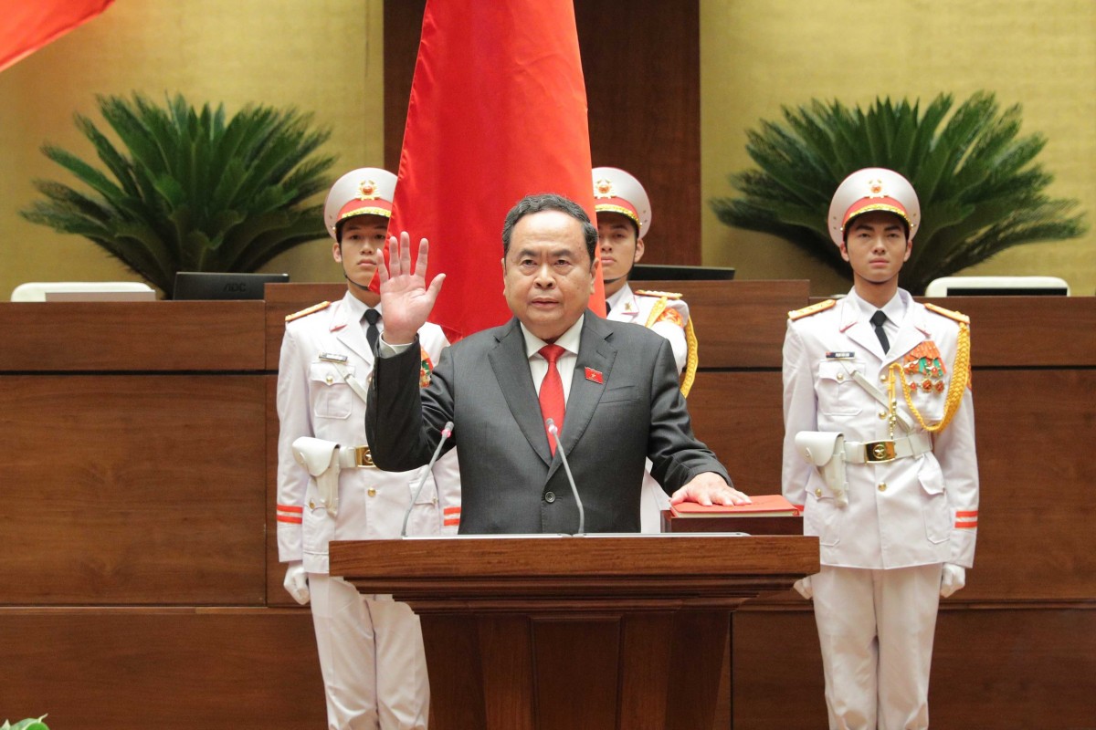 Thông cáo báo chí về ngày làm việc đầu tiên của Kỳ họp thứ Nhất, Quốc hội khóa XVI