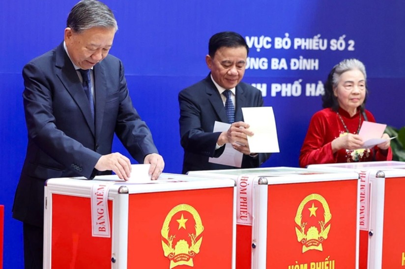 Từ “Ngày hội non sông”  đến một Quốc hội chuyên nghiệp