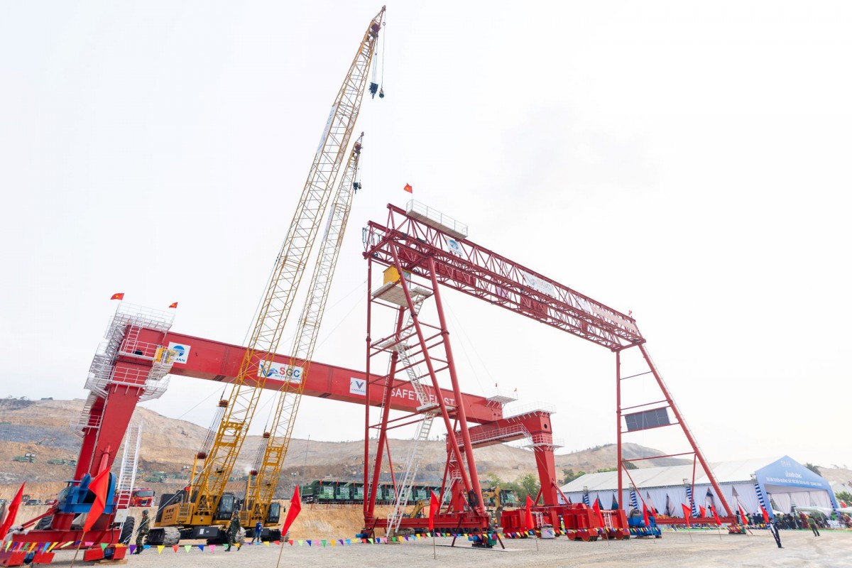 VINGROUP Khởi công dự án tuyến đường sắt tốc độ cao Hà Nội - Quảng Ninh