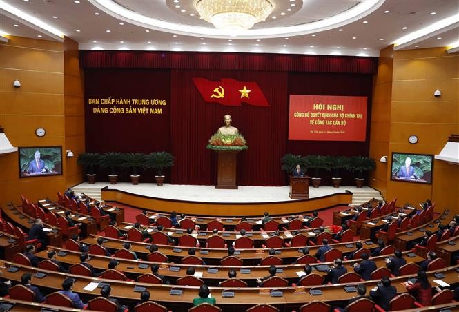 Hội nghị công bố Quyết định của Bộ Chính trị về công tác cán bộ