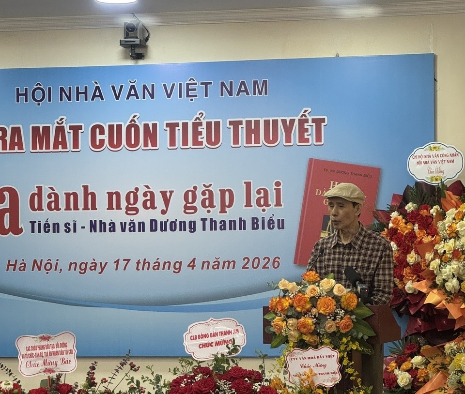 'Hoa dành ngày gặp lại
