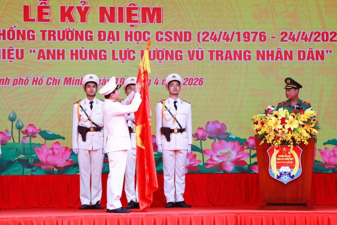 Trường Đại học Cảnh sát nhân dân đón nhận danh hiệu Anh hùng Lực lượng vũ trang nhân dân