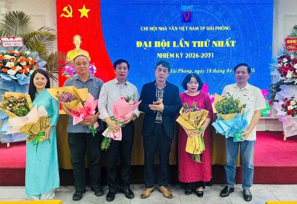 nha tho nguyen dinh minh giu chuc chi hoi truong chi hoi nha van viet nam thanh pho hai phong