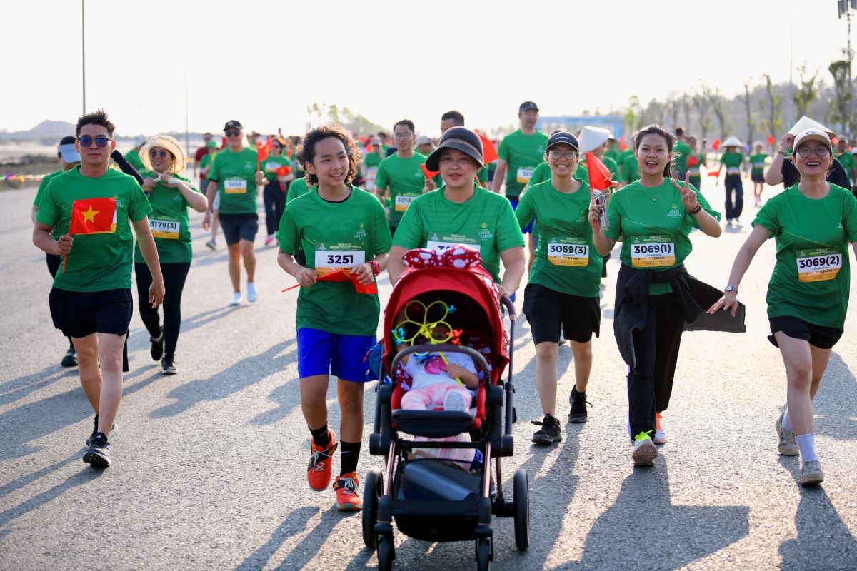 Hơn 1.000 người “nhuộm xanh” Cần Giờ , háo hức trải nghiệm và “săn” cơ hội sở hữu Vinhomes Green Paradise