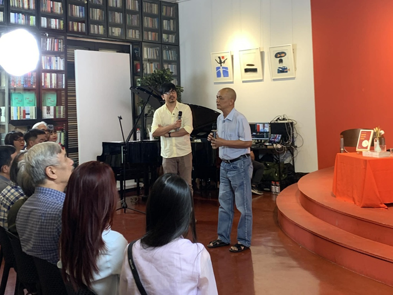 Ra mắt sách "Chuyện với Thanh - Lời kể mới về ánh sáng"