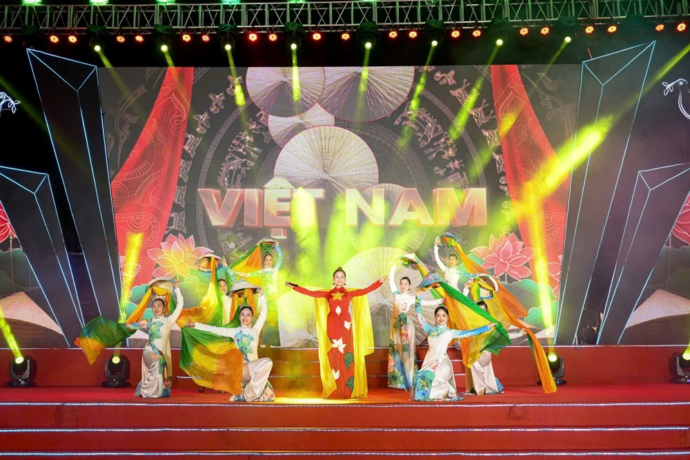 Nhà hát Múa rối Thăng Long đã tổ chức nhiều chương trình nghệ thuật tổng hợp chuyên nghiệp. Ảnh: BTC