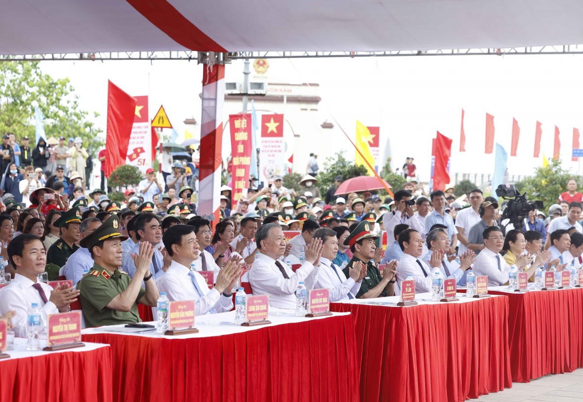 Tổng Bí thư, Chủ tịch nước Tô Lâm dự Lễ Thượng cờ Thống nhất non sông