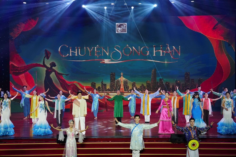 “CHUYỆN SÔNG HÀN”: Dòng chảy lịch sử văn hóa của một miền đất