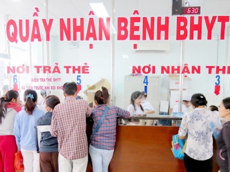 Mục tiêu đặt ra là đến hết năm 2026, toàn dân được khám sức khỏe định kỳ hoặc khám sàng lọc miễn phí và được lập sổ sức khỏe điện tử. Ảnh: T.L
