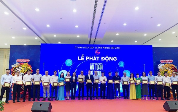 thanh pho ho chi minh phat dong thang hanh dong ve an toan ve sinh lao dong