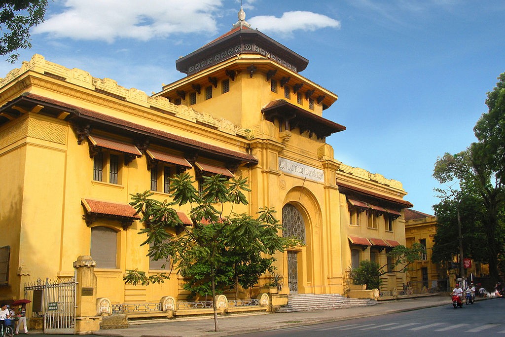 Triển lãm đặc biệt kỷ niệm 120 năm truyền thống Đại học Quốc gia Hà Nội