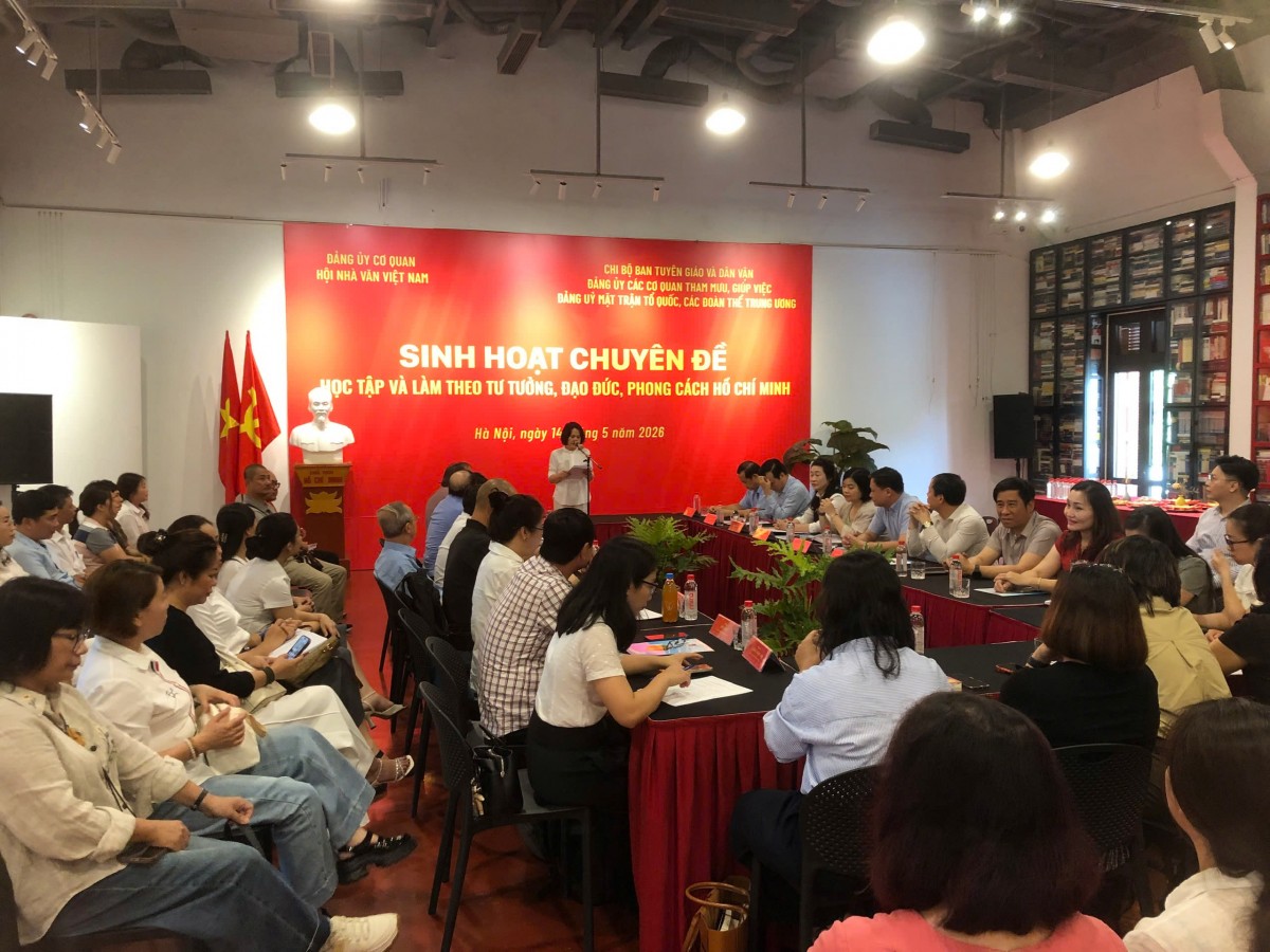 Đảng ủy Hội Nhà văn Việt Nam: Sinh hoạt chuyên đề “Học tập và làm theo tư tưởng, đạo đức, phong cách Hồ Chí Minh”.