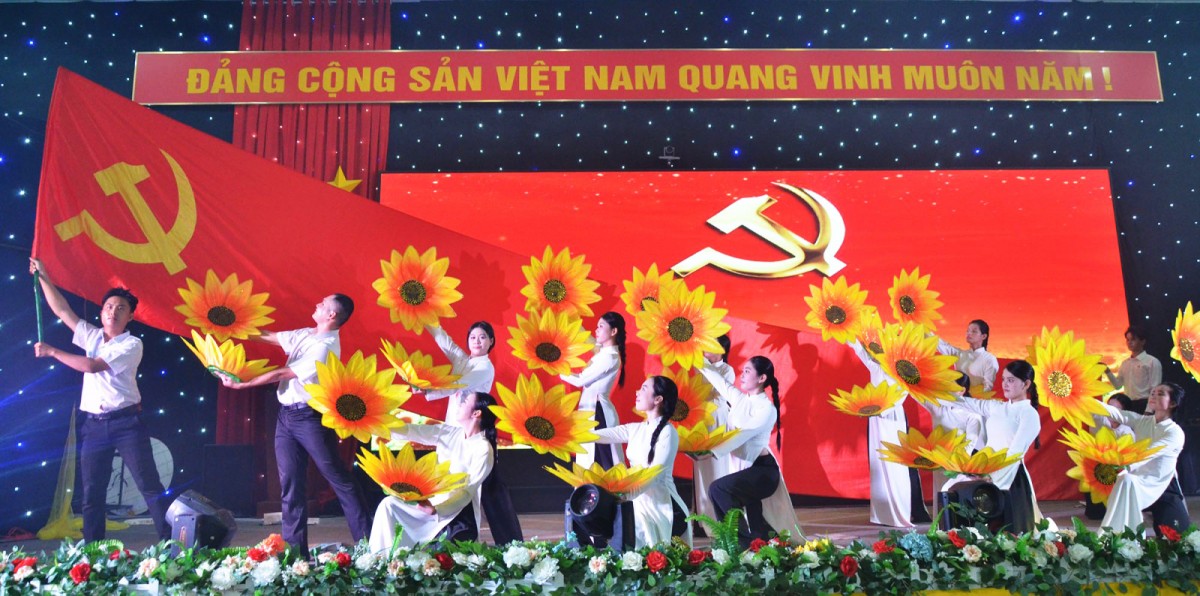 Tổ chức Liên hoan Tiếng hát học sinh, sinh viên khu vực miền Trung và Tây Nguyên