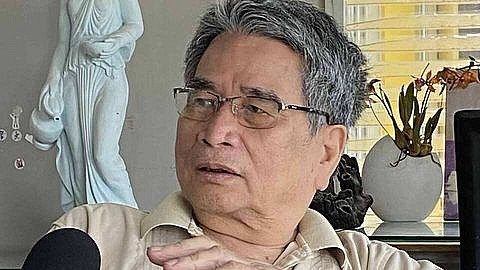 nha van nguyen manh tuan va chuyen nghe