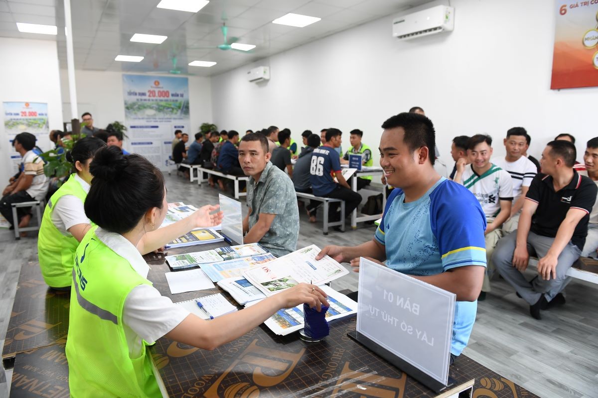 Chính sách tạo việc làm tại chỗ của Vingroup: “Van giảm áp” cho bài toán sinh kế vùng dự án phía Nam Thủ đô