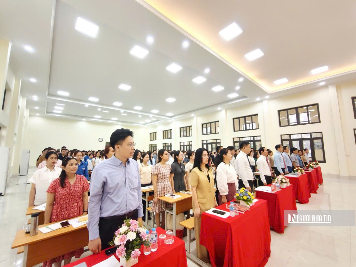 Trang bị nền tảng lý luận chính trị cho đảng viên mới và đối tượng kết nạp Đảng