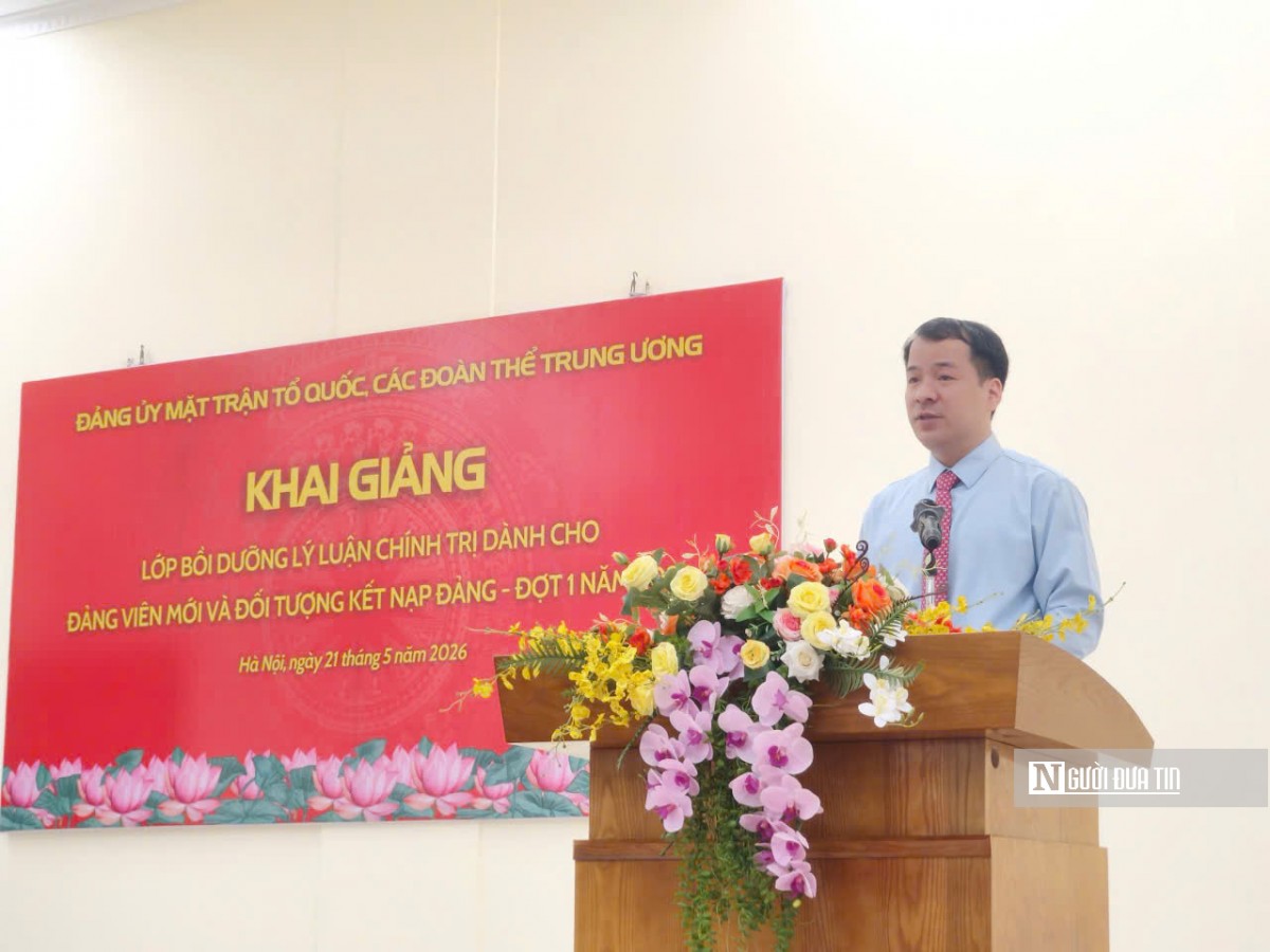 Trang bị nền tảng lý luận chính trị cho đảng viên mới và đối tượng kết nạp Đảng