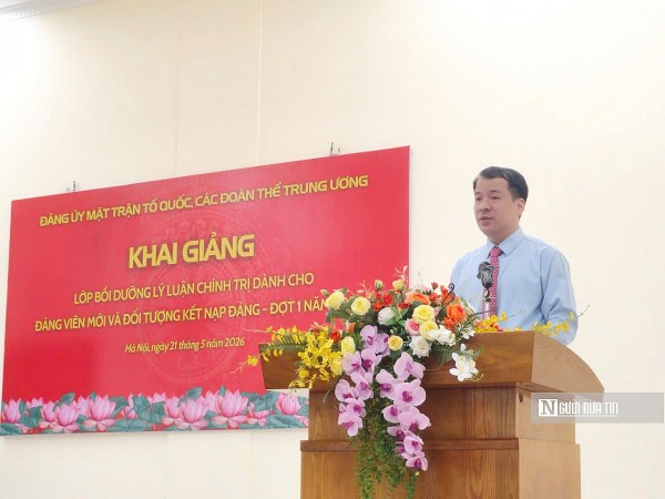 trang bi nen tang ly luan chinh tri cho dang vien moi va doi tuong ket nap dang