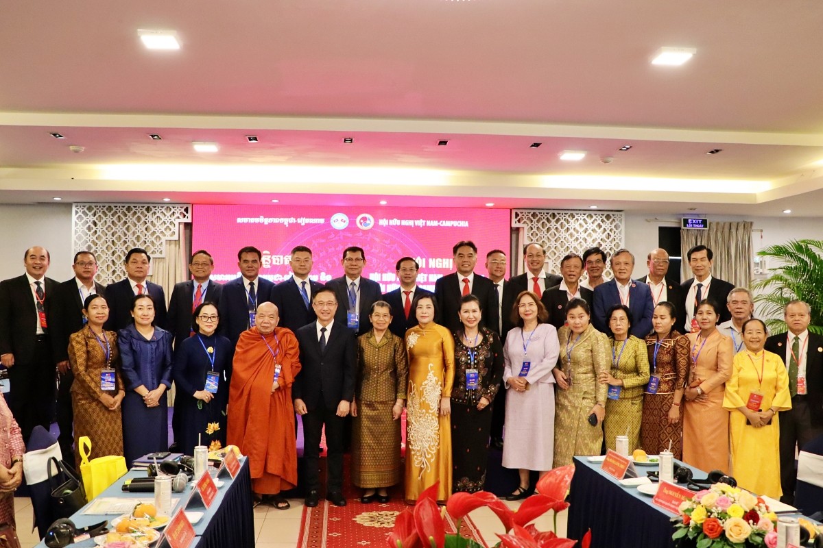 Chung tay vun đắp quan hệ Việt Nam – Campuchia bền chặt