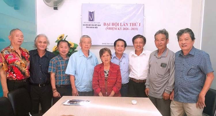 Nhà văn Mai Bá Ấn làm Chi hội trưởng Chi hội Nhà văn Việt Nam tỉnh Quảng Ngãi