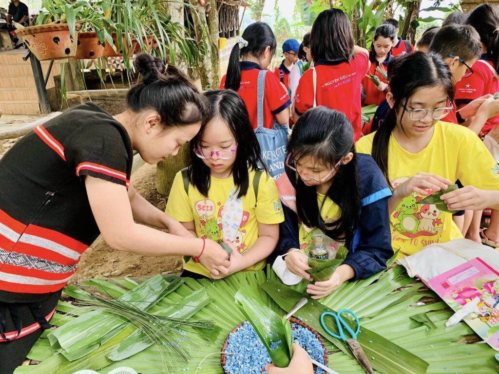 Tháng 6 với  “Ngày hội gia đình” tại Làng Văn hóa - Du lịch các dân tộc Việt Nam