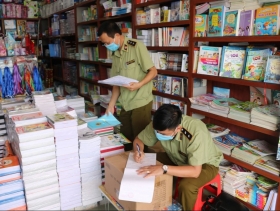 Khởi tố, tạm giam hai đối tượng sao chép trái phép và bán ebook lậu