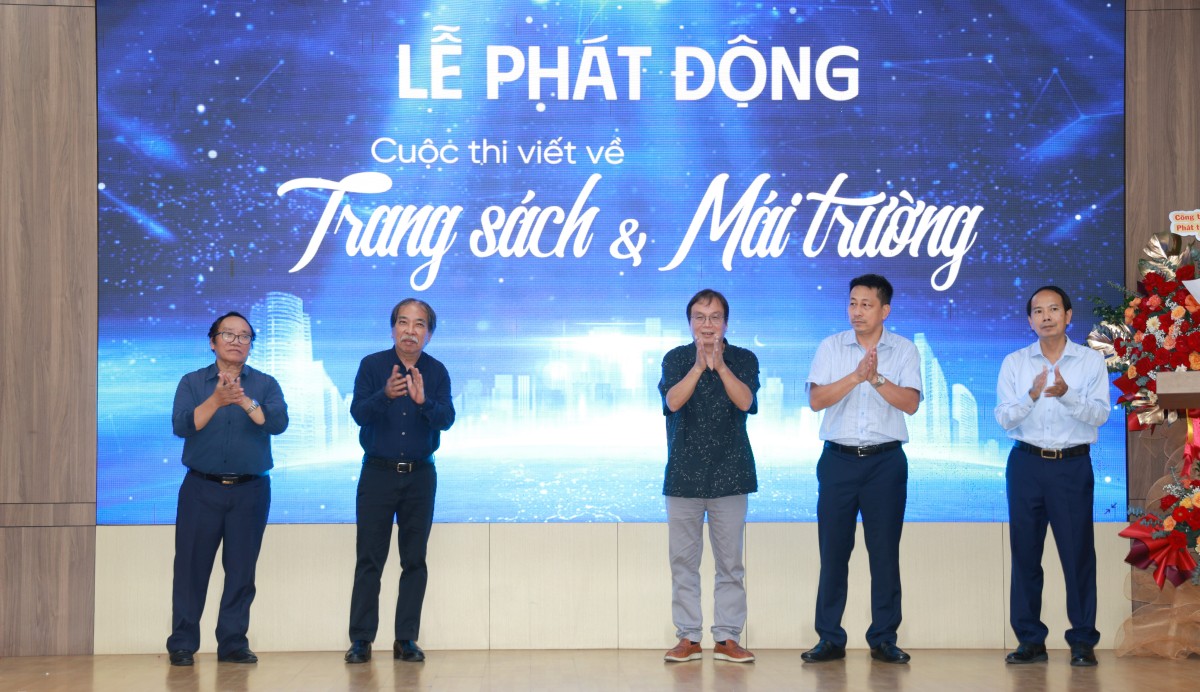 "Trang sách & Mái trường" - Hành trình lan tỏa tình yêu sách và khát vọng học tập