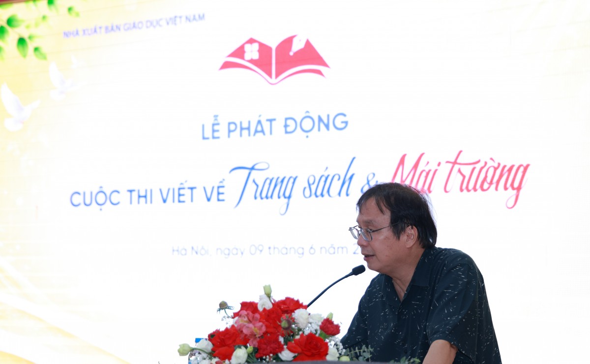 Nhà thơ Nguyễn Tiến Thanh: