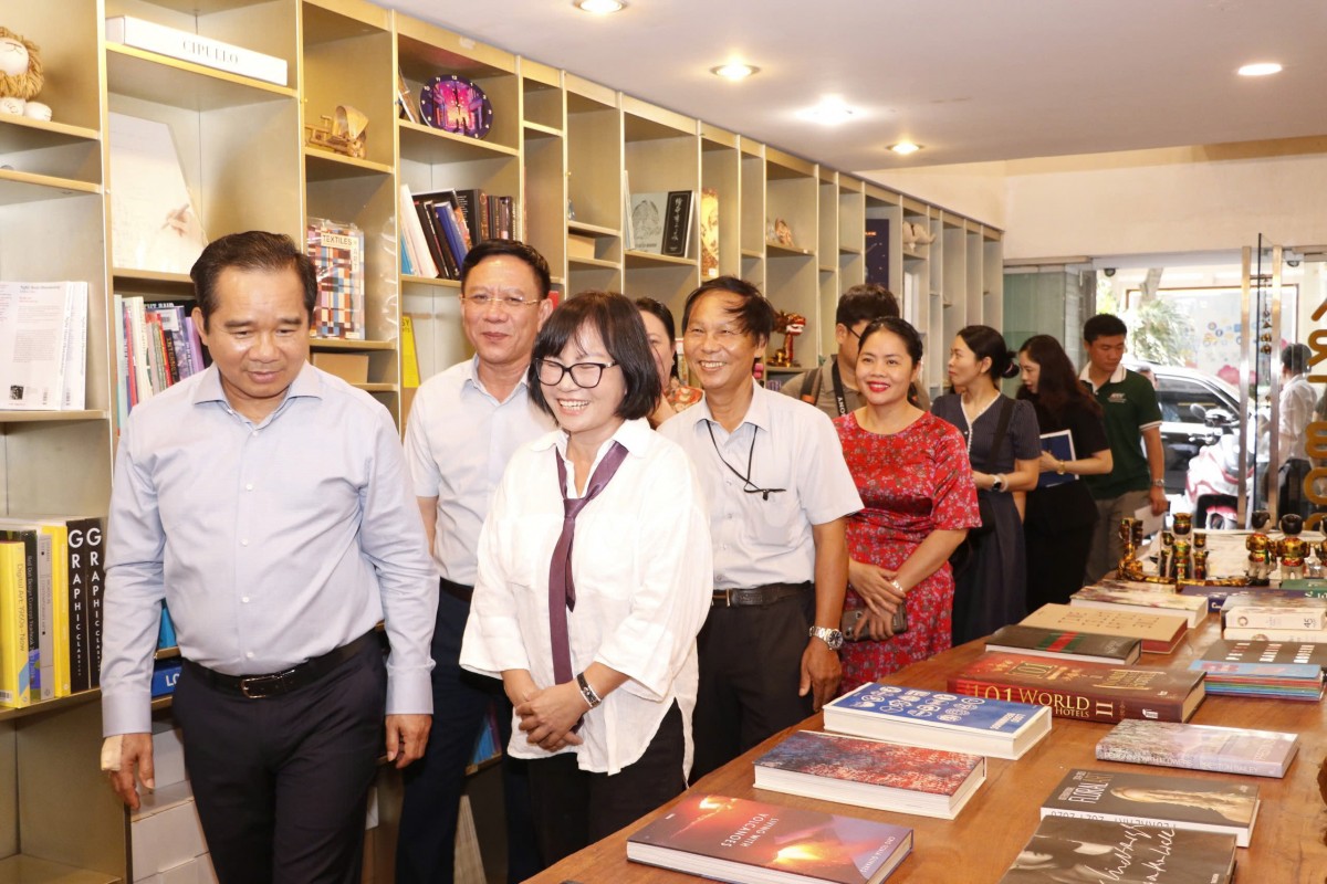 Lãnh đạo TP. Hồ Chí Minh chúc mừng Báo Văn nghệ nhân kỷ niệm 101 năm Ngày Báo chí Cách mạng Việt Nam