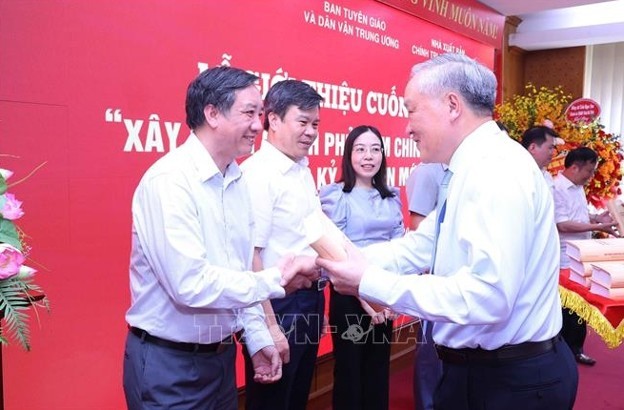 Cẩm nang quản trị quốc gia hiện đại trong kỷ nguyên mới
