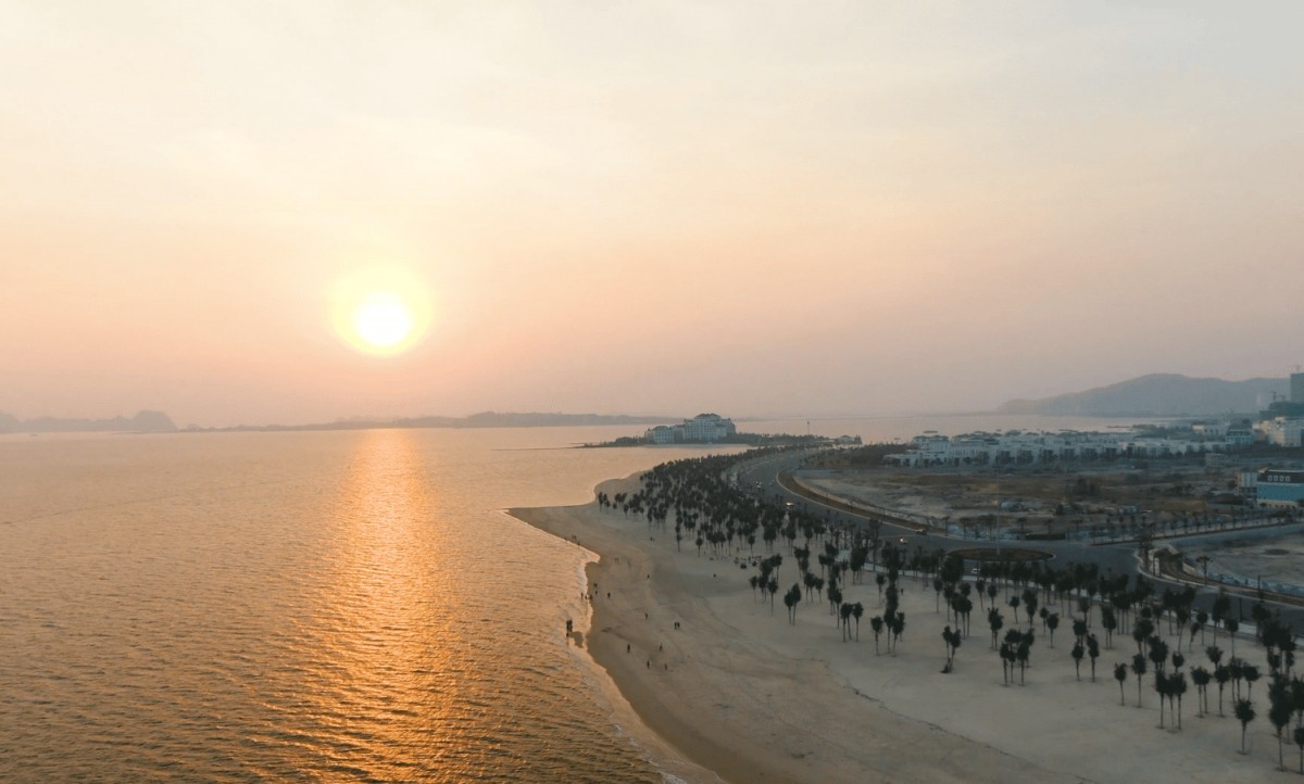 Ngôi đền Bãi Cháy