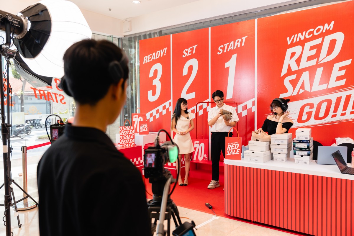90 trung tâm thương mại Vincom đồng loạt bùng nổ lễ hội mua sắm red sale 2026 ưu đãi khủng 70%