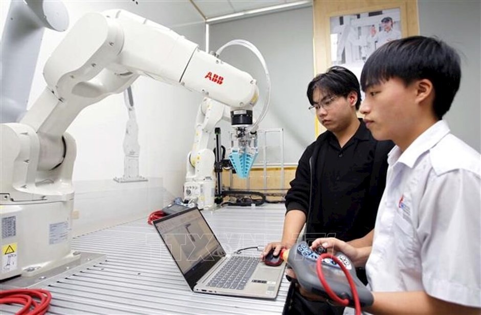 Hình thành các doanh nghiệp công nghệ chiến lược quy mô lớn giai đoạn 2026 – 2030