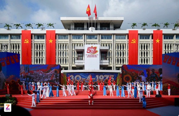 tong duyet chuong trinh le ky niem 50 nam thanh pho sai gon gia dinh mang ten bac
