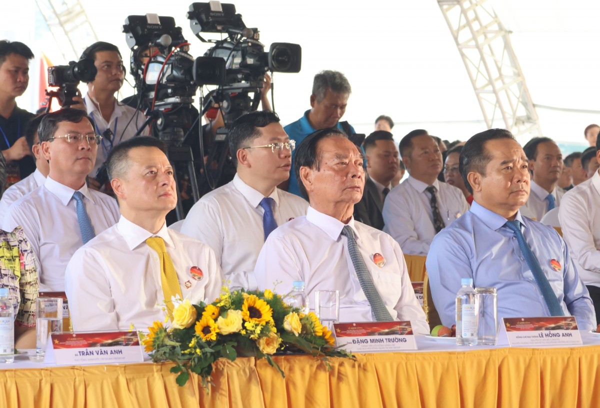 TP Hồ Chí Minh khởi công 8 dự án trọng điểm, khẳng định vai trò đầu tàu kinh tế