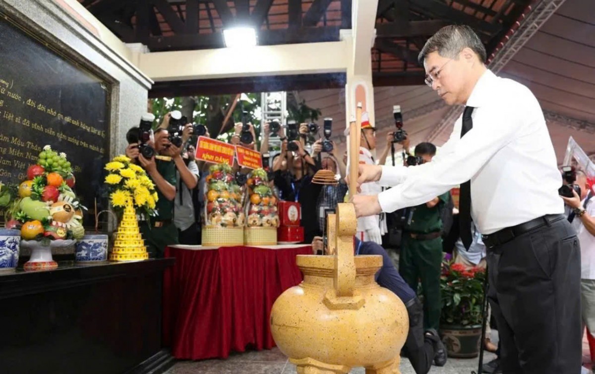 TP Hồ Chí MInh: Tổ chức Lễ triển khai tìm kiếm, quy tập hài cốt liệt sĩ tại Công viên Lê Thị Riêng