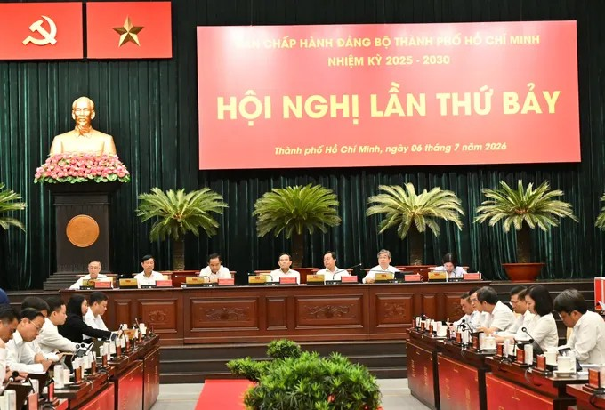 tp ho chi minh kien tao dong luc cho ky nguyen tang truong moi