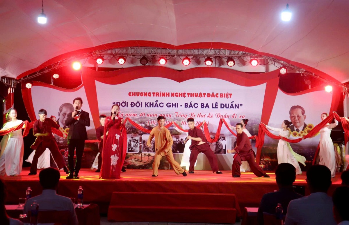 Đêm nghệ thuật “Đời đời khắc ghi - Bác Ba Lê Duẩn”