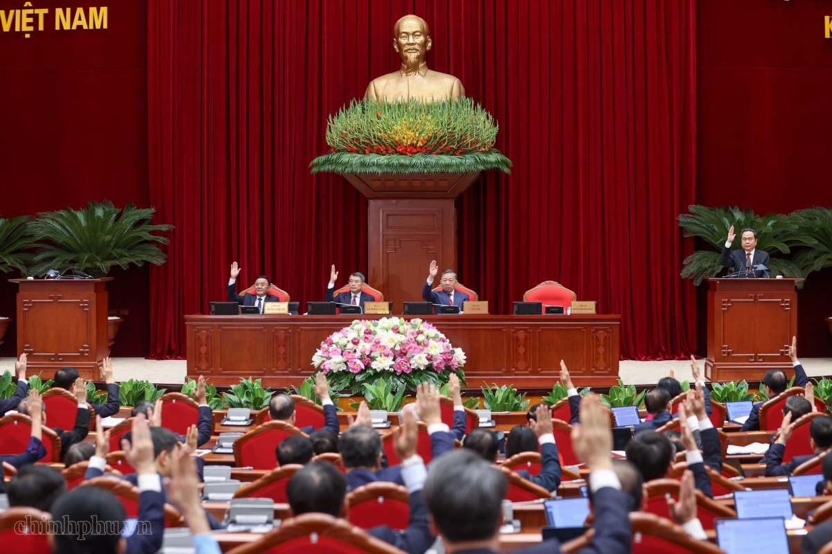 Khai mạc trọng thể Hội nghị lần thứ ba Ban Chấp hành Trung ương Đảng khóa XIV