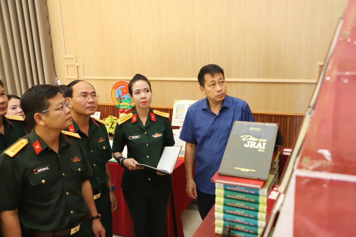 Nhà xuất bản Giáo dục Việt Nam lan tỏa văn hóa đọc tới vùng biên giới