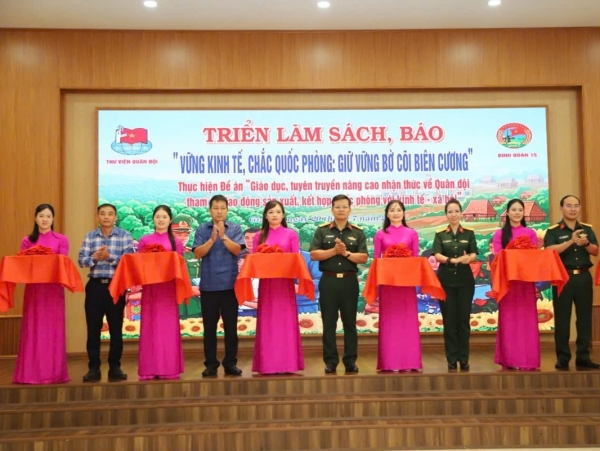 Nhà xuất bản Giáo dục Việt Nam lan tỏa văn hóa đọc tới vùng biên giới